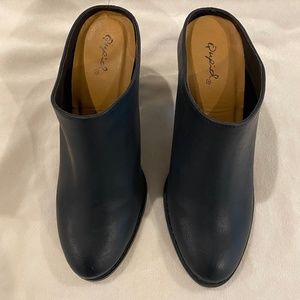 Qupid Black Heeled Mule